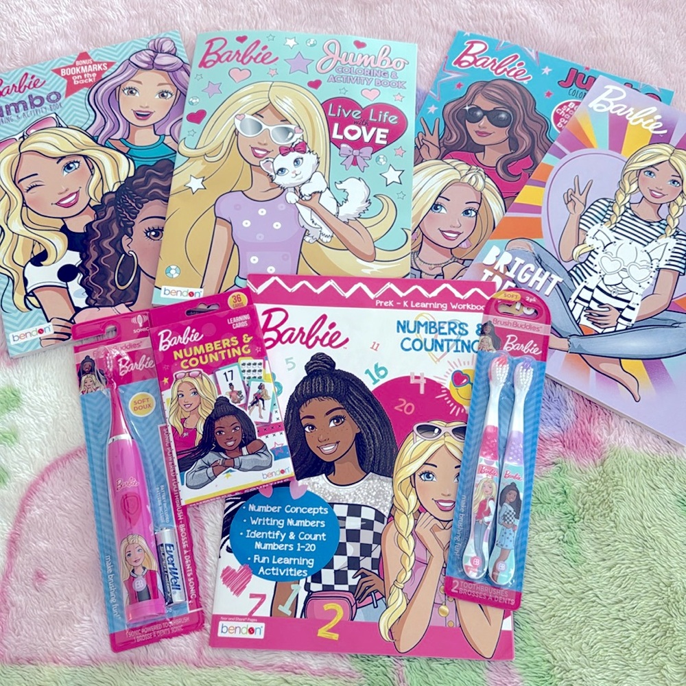 Barbie Activity and Learning Set - Picture 4 of 9